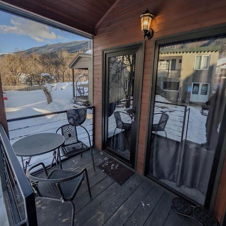 Inga Jafaridze Guesthouse Pele Местия Екстериор снимка