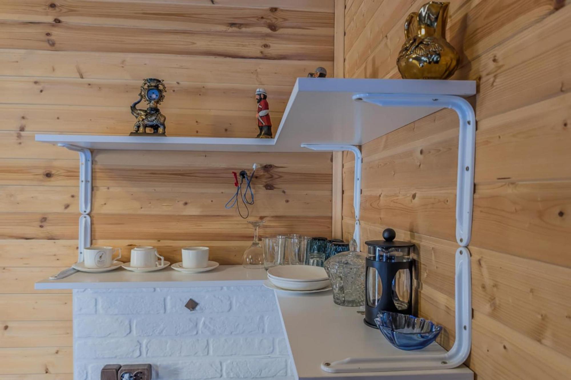 Inga Jafaridze Guesthouse Pele Местия Екстериор снимка
