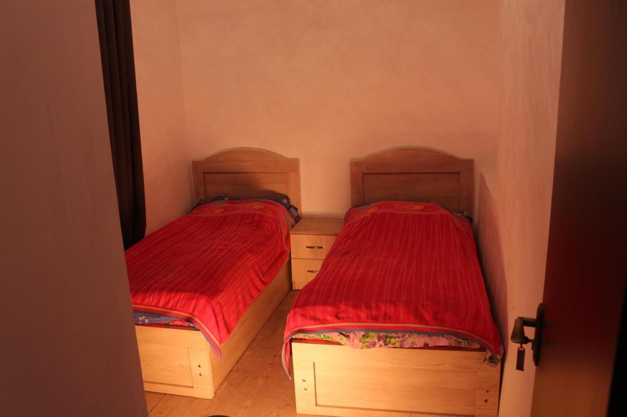 Inga Jafaridze Guesthouse Pele Местия Екстериор снимка