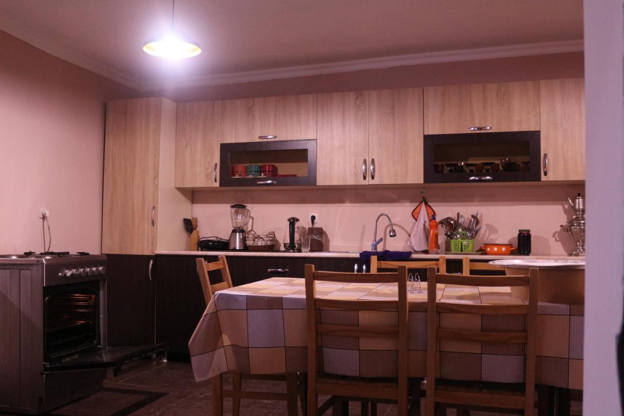 Inga Jafaridze Guesthouse Pele Местия Екстериор снимка